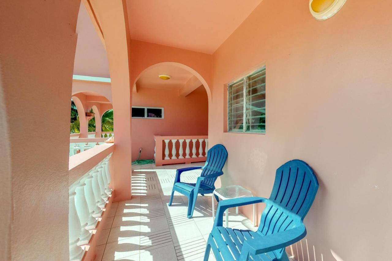 Palm @ Caribe Island Apartment San Pedro  Bagian luar foto